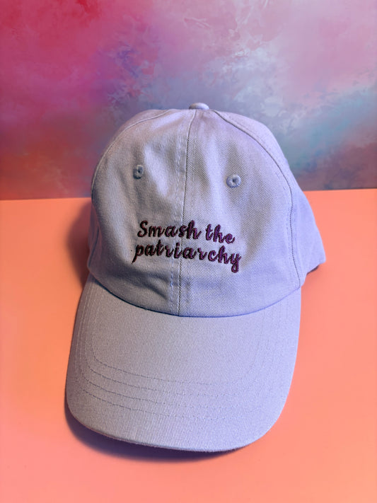 Cap „smash the patriarchy“